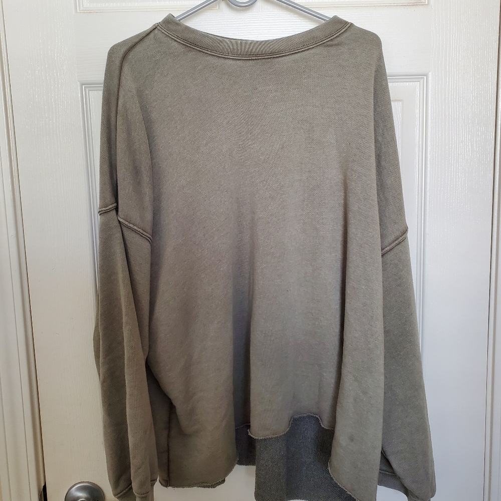 AERIE VINTAGE WASH OLIVE SWEATER - WOMENS LARGE